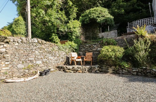Kilcreggan Cottage | THE COORIE @ COVE, romantic, with a garden in Kilcreggan