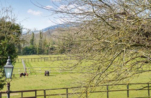 Detling House | The Cottage At Harple Farm