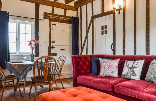 Detling House | The Cottage At Harple Farm