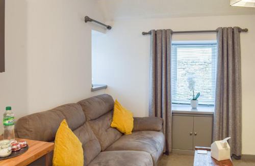 Girvan House | The Cottage