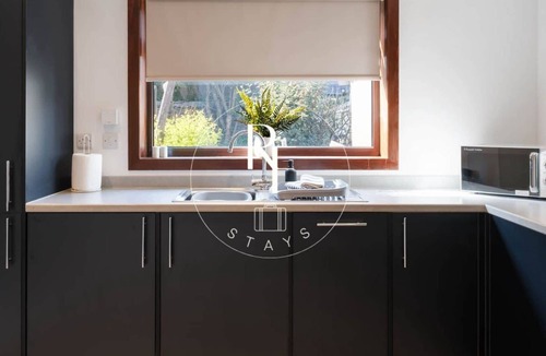 Peterhead House | The Den on Hay Crescent