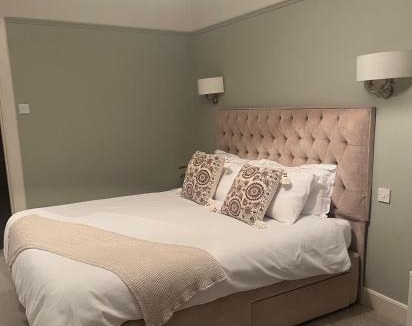 Ayr House | The Doonleigh suite