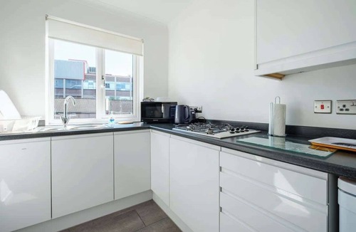 Uddingston Condo | The Douglas - 2 Bed Apartment in Uddingston.