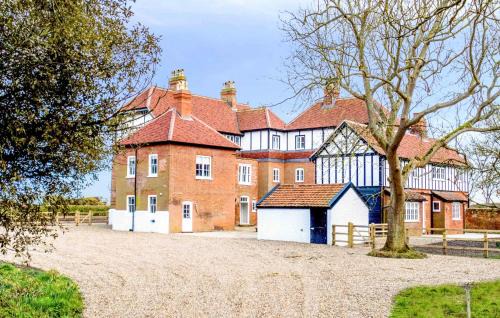 Leiston House | The Dower House
