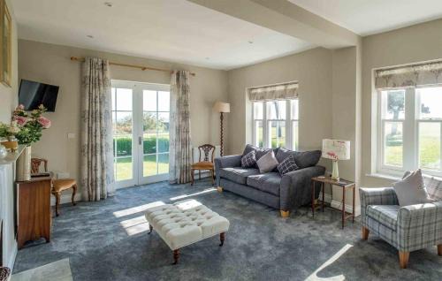 Leiston House | The Dower House