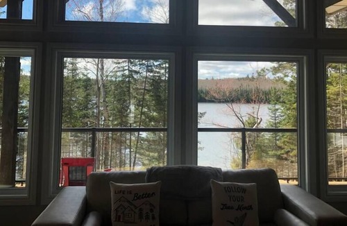 Elliot Lake House | The Dream-A Luxurious Cottage Getaway Ontario Canada