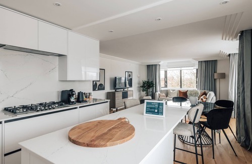 Warwick Apartment | The Eccleston by Nestor