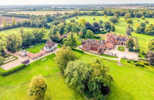 Pakenham House | The Farmhouse, Nether Hall Estate
