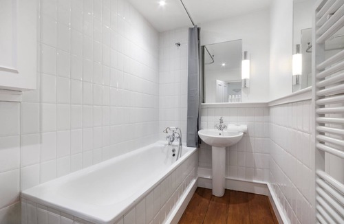 Fitzrovia Apartment | The Fitzroy Quarter - Fitzrovia - by Frankie Says