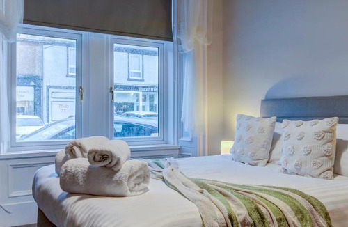 Troon Apartment | The Fullarton - Coorie Doon Stays