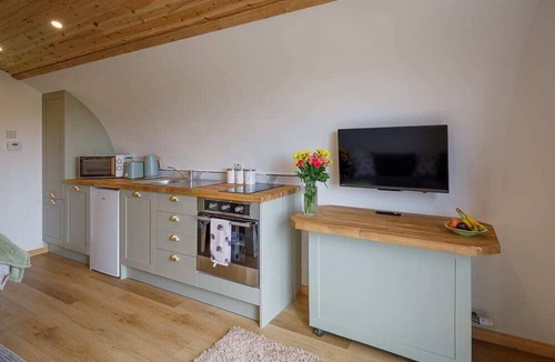 Newton Stewart Cabin | The Galloway Steading-The Hedgehogs Hideout Family cabin with Hot Tub