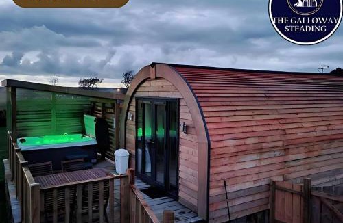 Newton Stewart House | The Galloway Steading - The Fox's Den with Preheated Hot Tub and Fire Pit