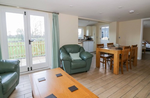 Gestingthorpe Cottage | THE GRANARY, pet friendly, with a garden in Sudbury