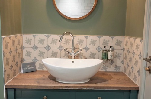 Old Harlow Hotel | The Green Man by Chef and Brewer Collection