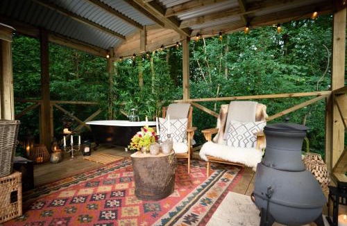 Clachan of Campsie House | The Green Wagon at FINGLEN with gorgeous Outdoor Bath