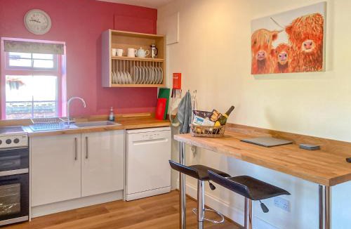 Mauchline House | The Grooms Cottage