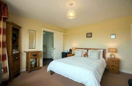 Mey Bed & Breakfast | The Hawthorns Bed & Breakfast