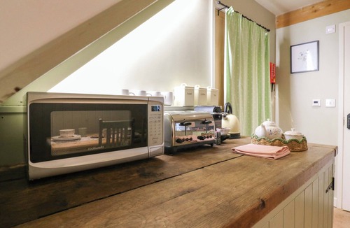 Charing Cottage | THE HAYLOFT - BEAUTIFUL BARN STAY, pet friendly in Charing