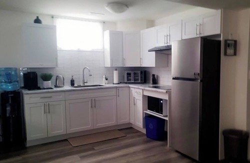Ingersoll Apartment | The Ingersoll Hideaway-Close to 401 and amenities