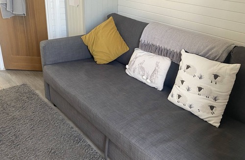 Pathhead Bed & Breakfast | The Juniperlea Inn