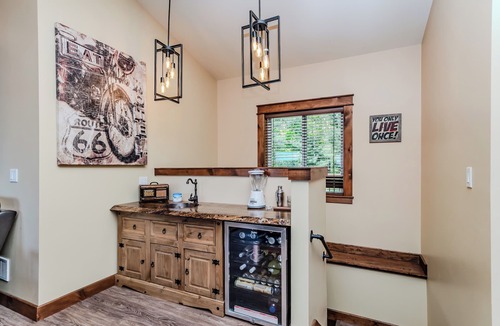 McMurrich/Monteith Cottage | The Lake House on Bear Lake - Amazing Family Cottage