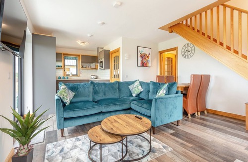 Dingwall Cottage | The Larches - UK46804