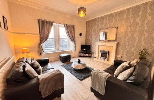 Port Glasgow Apartment | THE LION’S REST - BOUTIQUE APARTMENT SUITE.