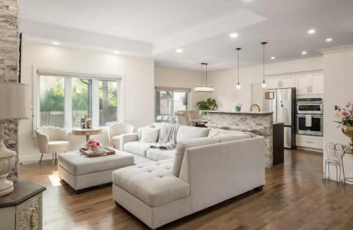 LaSalle House | The Matchette Manor - Luxury - Hotub - Lasalle
