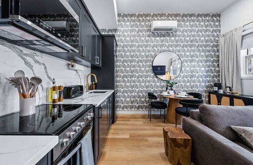 Grange Park Apartment | The McCaul | Cozy Queen Suite Near MAJOR INTERNATIONAL SPORTING EVENT 2026
