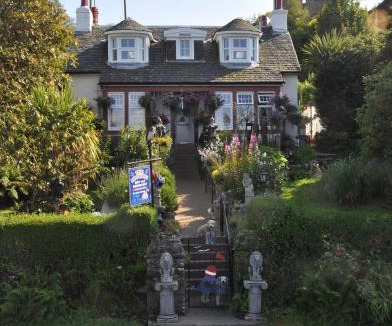 Tarbert House | The Moorings