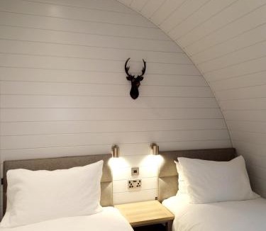 Crieff Ski Chalet | The Ness, Lodge with Hot Tub