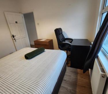 West Thurrock House | The Oaks