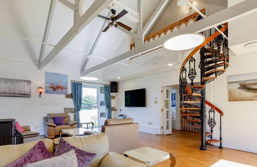 Saint Erth Praze Cottage | THE OLD CHAPEL, pet friendly, with open fire in Praze-An-Beeble