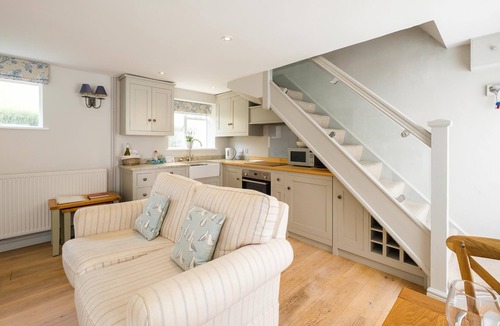 Aldeburgh Apartment | The Old Custom House - sleeps 2 guests in 1 bedroom