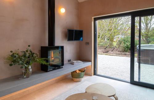 Etchinghill House | The Old Piggery