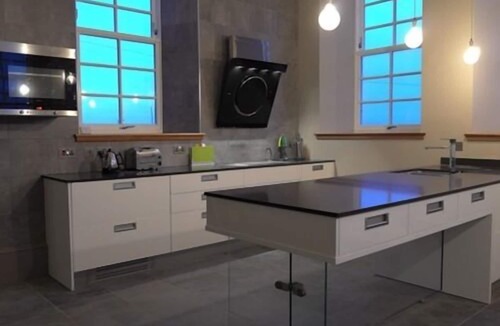 Portnahaven House | The Old School