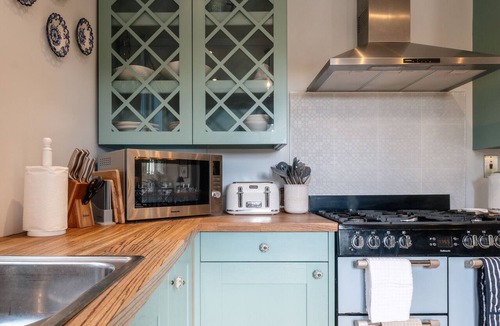 Llanvair Kilgeddin House | The Old Schoolhouse at Penrhos