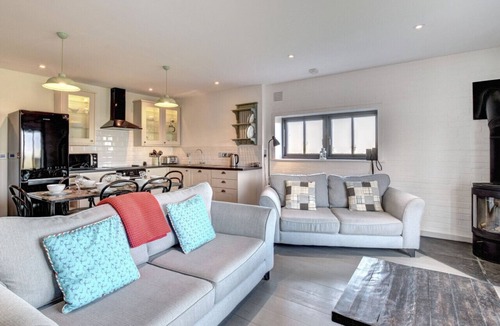 Woodbridge House | The Owls at Oxley - Five Bedroom House, Sleeps 10