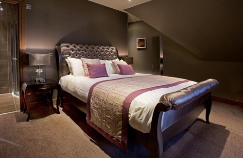 Blantyre Hotel | The Parkville Hotel