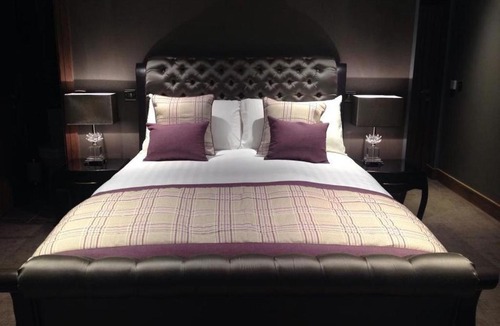 Blantyre Hotel | The Parkville Hotel