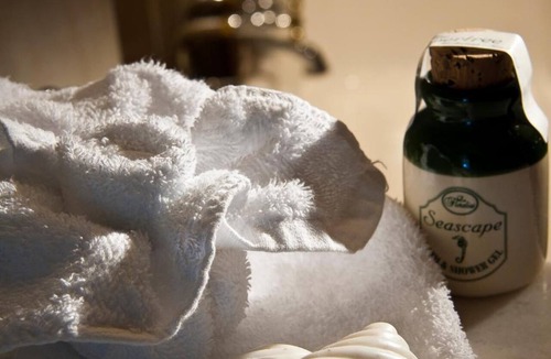 Blenheim Cabin | The Peppertree Luxury Accommodation