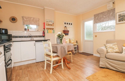 Camborne Cottage | THE ROOST, romantic, country holiday cottage in Camborne