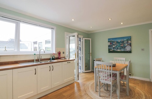 Newton Stewart House | THE ROWANS, pet friendly, with a garden in Newton Stewart