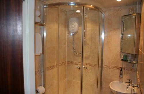 Girvan House | The Royal Hotel