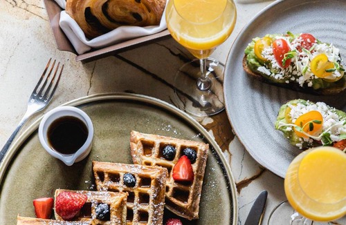 Financial District Hotel | The St. Regis Toronto
