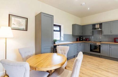 Kirk Sandall House | The Stables Cottage with Hot Tub - NO PETS!