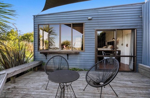 Tasman Apartment | The Studio with water views