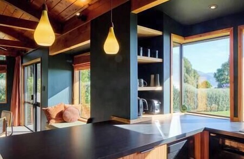 Hapuku House | The Surfwatch House