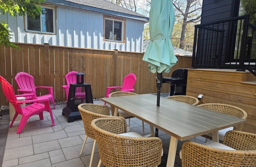Grand Bend Cottage | THE TIPSY OTTER- 5 BR COTTAGE CLOSE TO THE BEACH