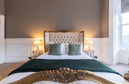 Greenock Hotel | The Tontine Hotel